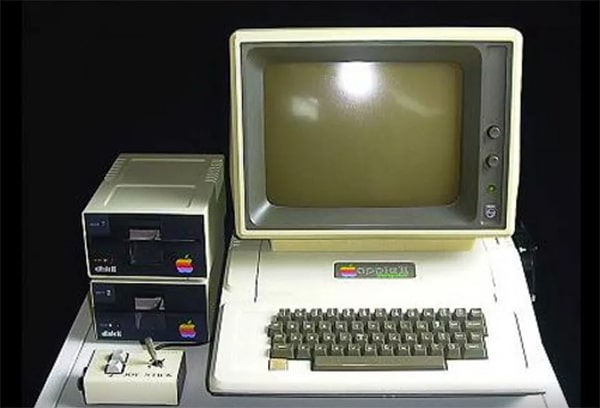 Персональный компьютер Apple за $666